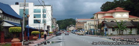 Tapah, Malaysia Using the road and buildings as leading lines for the one point perspective view of photo composition